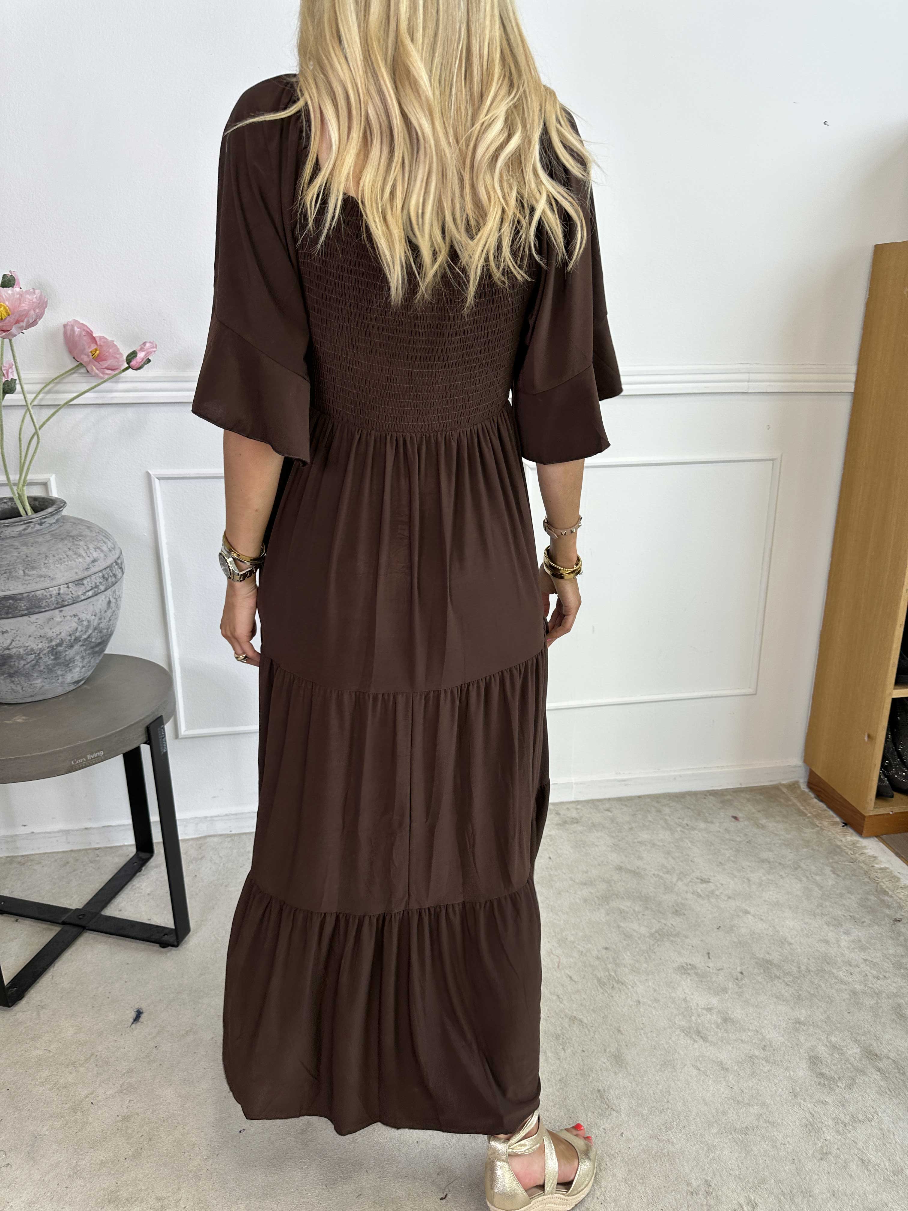 Elna Plain - Lang elastisk plain kjole med smock over brystet